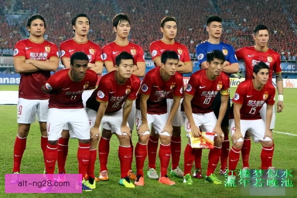 广州恒大2012年中超夺冠：边路传中撑起的冠军赛季
